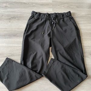 Lululemon on the fly pant woven